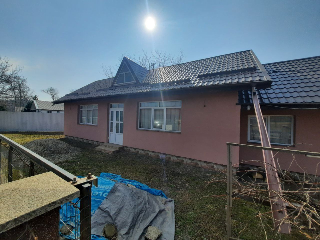 De vanzare casa, 2 camere,  100mp, Tg Neamt,  (Luca / Vanatori) 161102