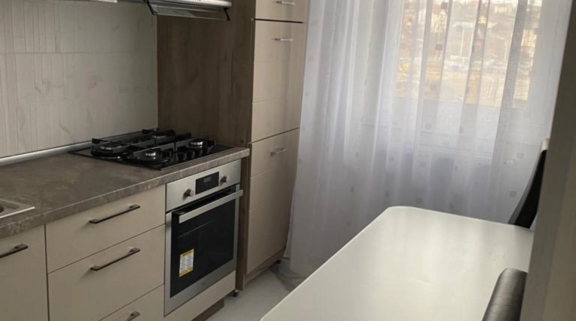 Oferta Visani apartament 42 mp, 1 camera, decomandat, de inchiriat,  Excentric Residence imagine 1