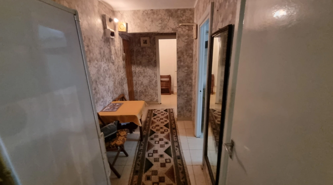 Oferta Tatarasi apartament 64 mp, 3 camere, semidecomandat, de vanzare,  Piata Chirila imagine 6