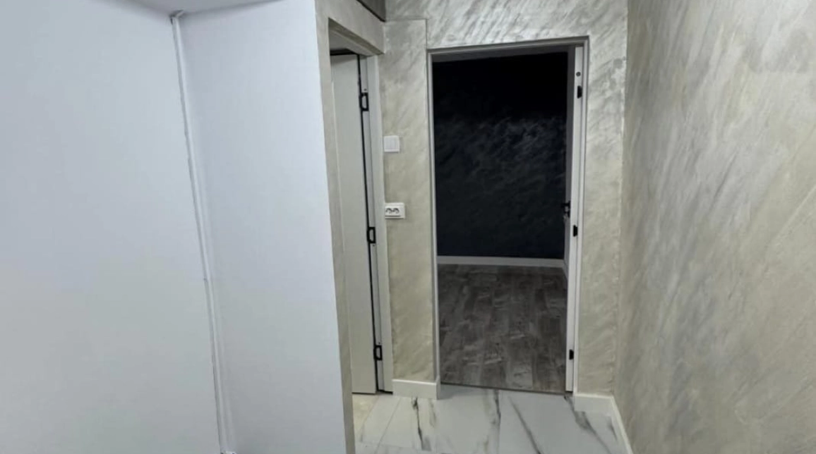 Oferta 2 camere, nedecomandat, 41 mp, de vanzare apartament in zona Alexandru cel Bun,  Piata Voievozilor imagine 3