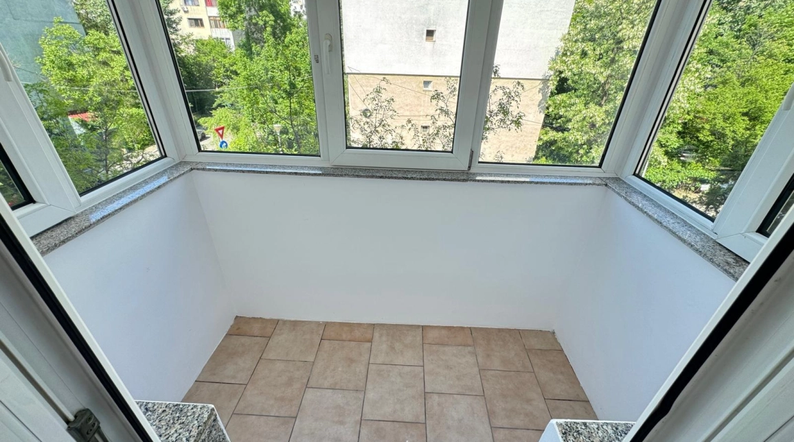 Oferta Apartament de vanzare, 4 camere, semidecomandat, 64 mp, Mircea cel Batran,  Complex Mircea cel Batran imagine 10