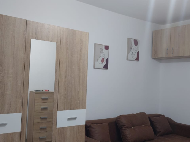 Apartament, 1 camera  garsoniera,  24 mp, Podu Ros, de vanzare,  (Liceul Emil Racovita) 163061