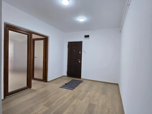 Apartament 3 camere - Alexandru cel Bun