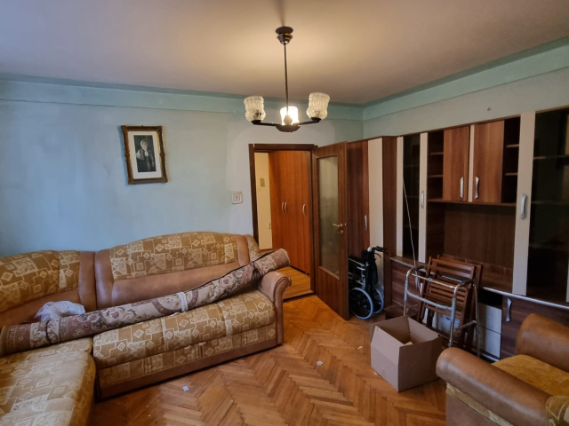 2 camere,  nedecomandat,  50 mp, de vanzare apartament in zona Tudor Vladimirescu,  (Intersectia Bucsinescu) 163483