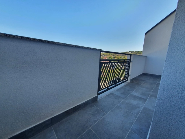 Apartament 4 camere - Visani