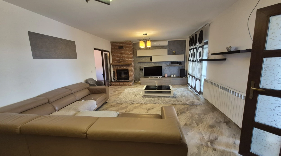 Oferta Casa, 5 camere , 148 mp, Valea Adanca, de vanzare,  5 drumuri imagine 1