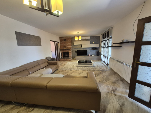 Casa, 5 camere, 148mp, Valea Adanca, de vanzare,  (5 drumuri) 162641