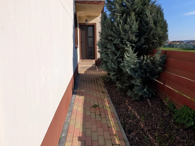 Apartament 4 camere - Lunca Cetatuii