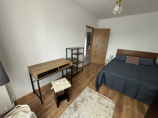 2 camere,  decomandat,  54 mp, de inchiriat apartament in zona Centru,  (UMF) 162583