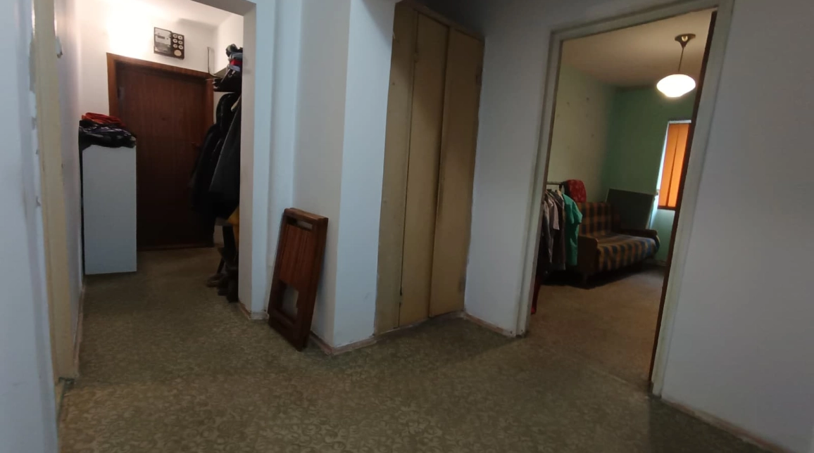 Oferta De vanzare apartament, 3 camere, decomandat, 68 mp, Centru,  UMF -B.dul Independentei imagine 2