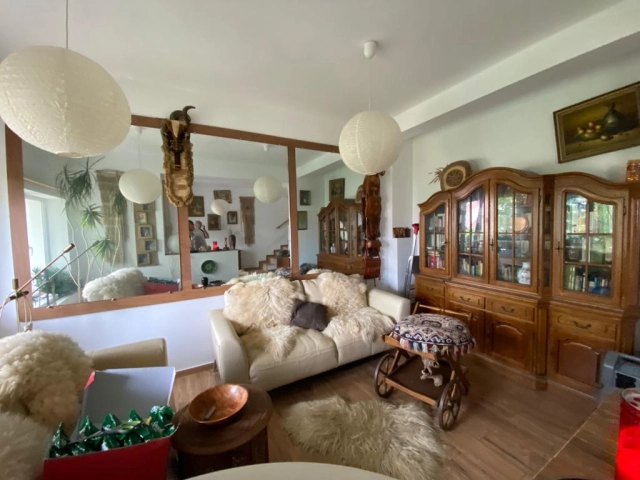 Apartament 4 camere - Bucium