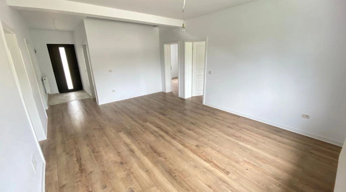 Oferta 4 camere, 100 mp, de vanzare casa in zona Miroslava,  2 km de Family Market imagine 1