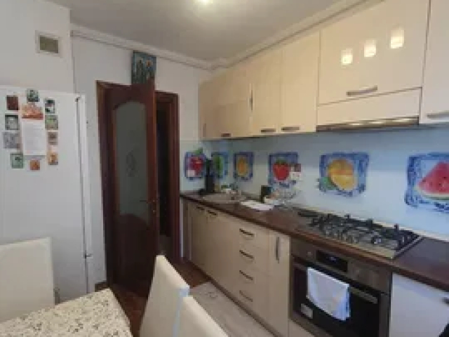 Precista apartament  56 mp, 2 camere,  semidecomandat, de inchiriat,  (Scoala Nr.4) 161929