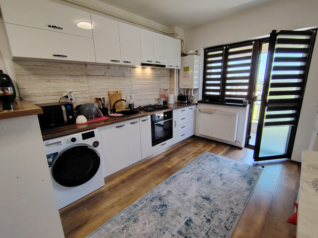De vanzare apartament nou, 3 camere,  semidecomandat,  62 mp, CUG,  (1.5km de la Al. T Neculai) 162417