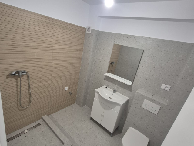 De vanzare apartament nou, 3 camere,  penthouse,  76 mp, Galata,  (Notariat Iulia Paduraru) 158487