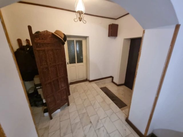 Apartament 7 camere - Sararie