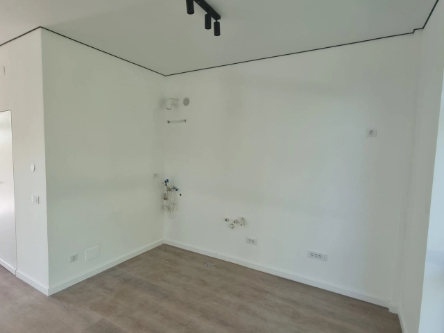 Apartament 4 camere - Bucium