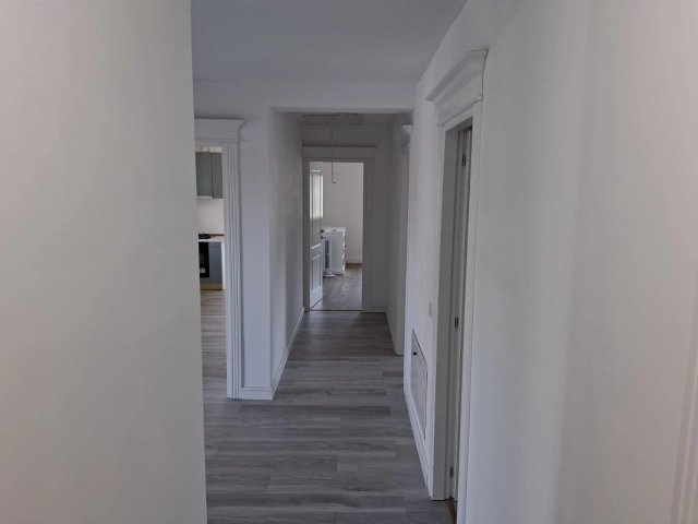 Apartament 4 camere - Dancu