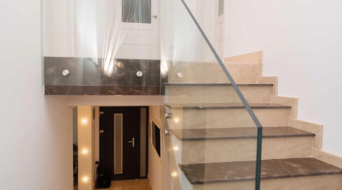 Oferta 6 camere, 245 mp, de vanzare casa in zona Breazu,  La asfalt imagine 8