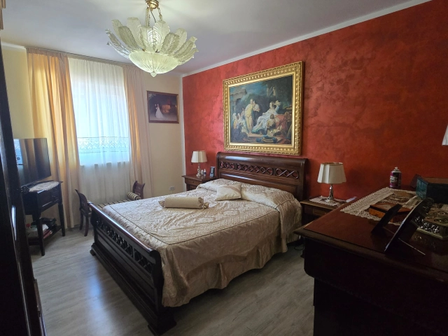Apartament 5 camere - Breazu