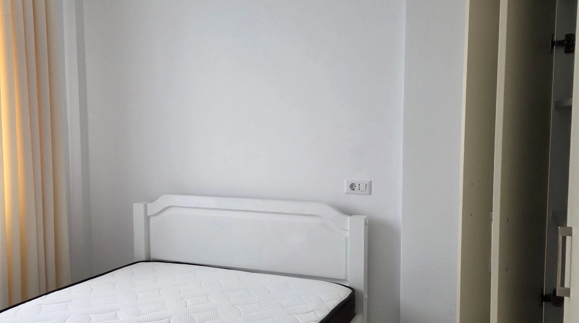 Oferta Casa, 4 camere , 115 mp, Popas Pacurari, de inchiriat,  Str Victoriei imagine 8