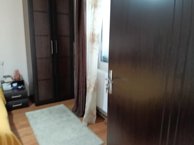 Apartament 3 camere - Podu Ros