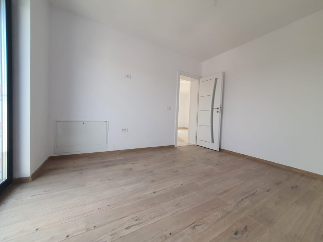 Apartament nou de vanzare, 3 camere,  decomandat,  80 mp, CUG,  (Valea Adanca - gradina si parcare proprie) 162180