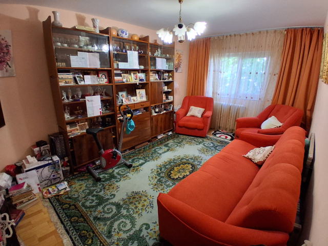 Apartament, 3 camere  semidecomandat,  60 mp, Canta, de vanzare,  (PROFI) 162246