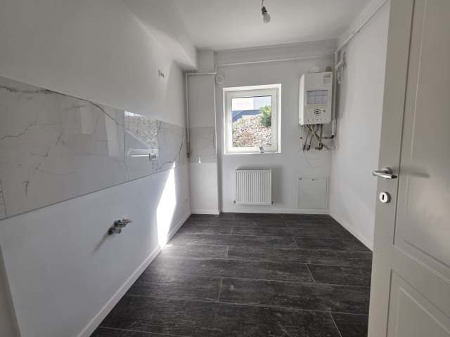 Apartament nou de vanzare, 1 camera,  decomandat,  35 mp, Bucium,  (Acces asfaltat- 1km de Sos.Bucium) 130160
