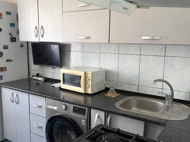 Podu Ros apartament  30 mp, 1 camera,  decomandat, de vanzare,  (Piata Nicolina) 162879