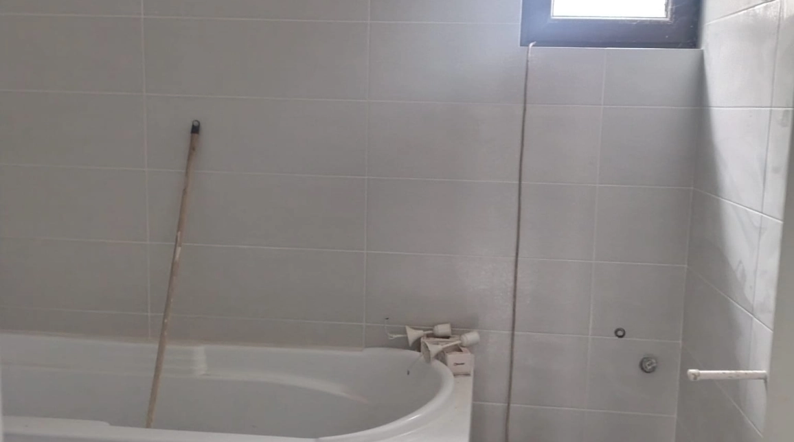 Oferta Pacurari casa 200 mp, 5 camere, de vanzare,  gradina botanica imagine 3