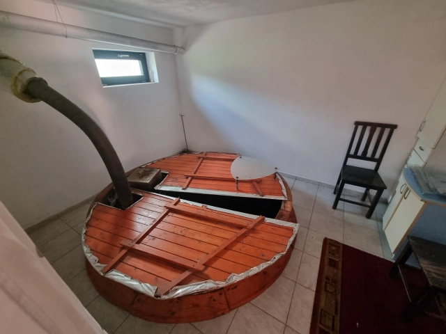 Apartament 4 camere - Aroneanu