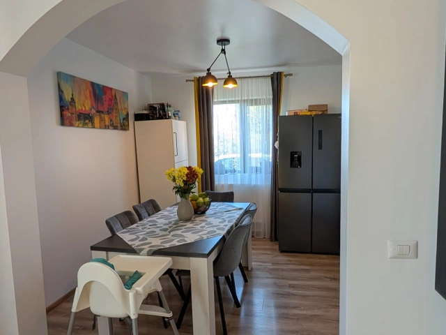 Apartament 4 camere - Lunca Cetatuii