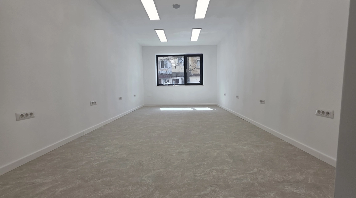 Oferta Spatiu comercial de inchiriat Podu Ros - Piata Nicolina  97mp  imagine 9