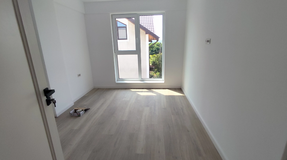 Oferta Apartament nou de vanzare, 3 camere, semidecomandat, 80 mp, Popas Pacurari,  400m de la drumul european imagine 4