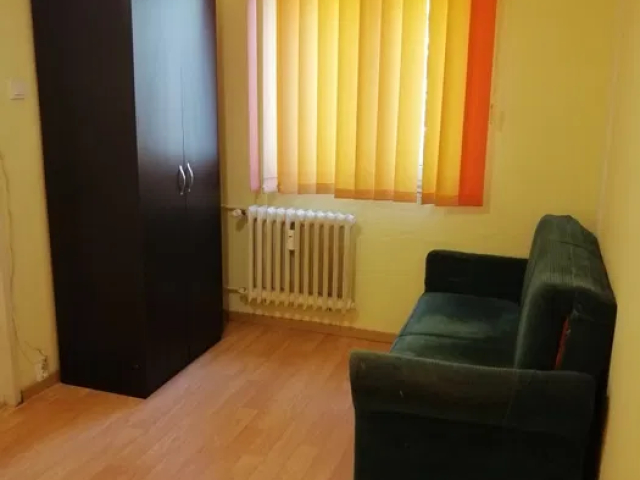 3 camere,  nedecomandat,  45 mp, de vanzare apartament in zona Tatarasi,  (Liceul Alexandru Ioan Cuza) 161128