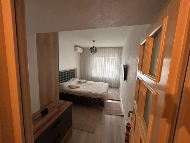 De vanzare apartament, 2 camere,  decomandat,  50 mp, Podul de Fier,  (Moara de Vant) 161417