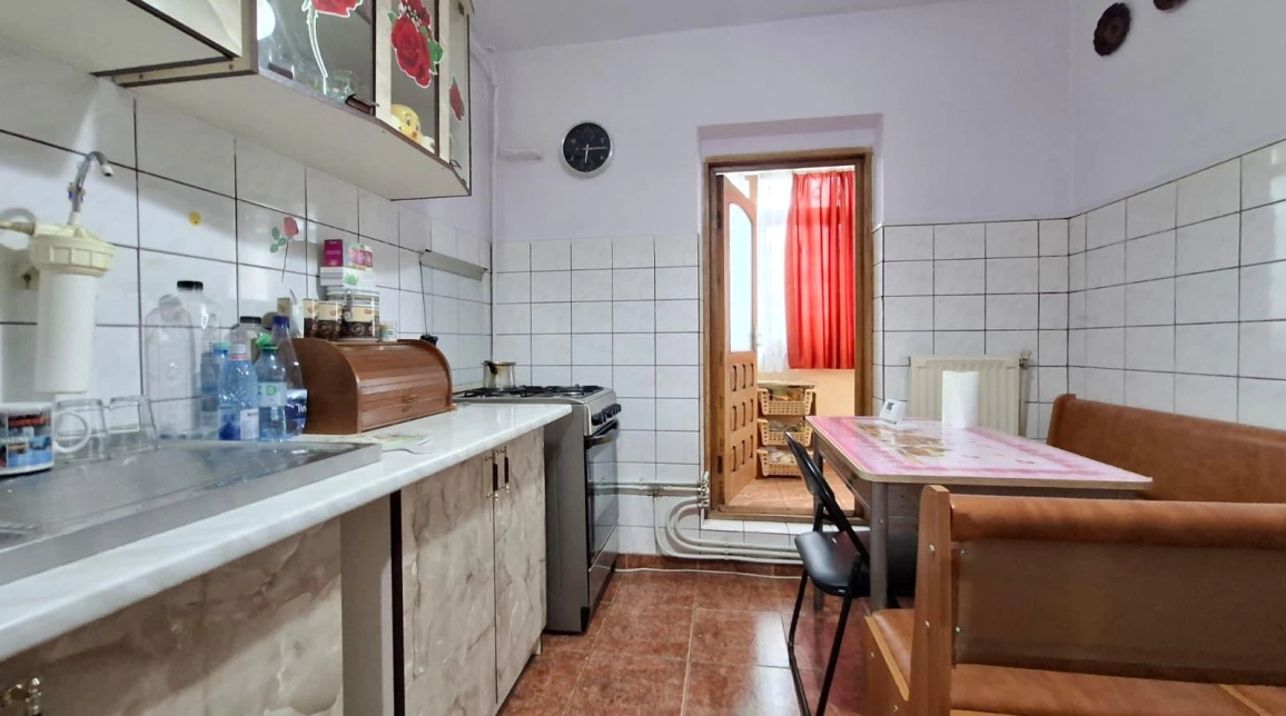 Oferta 3 camere, semidecomandat, 60 mp, de vanzare apartament in zona Nicolina,  Nicolina 2 imagine 16