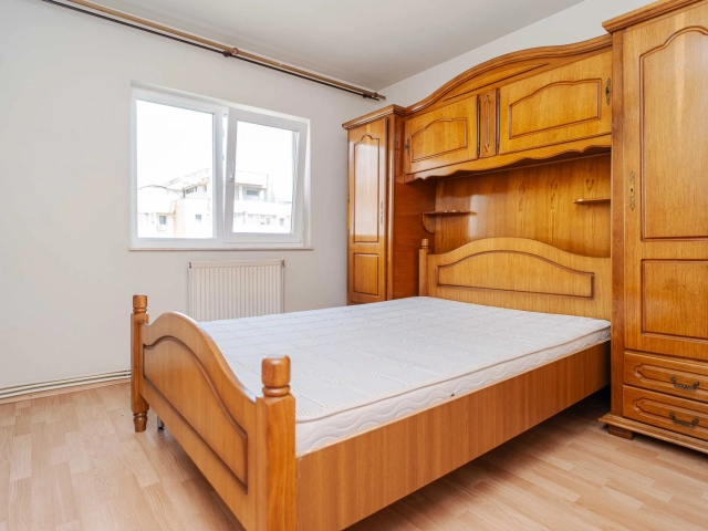 Apartament 3 camere - Pacurari