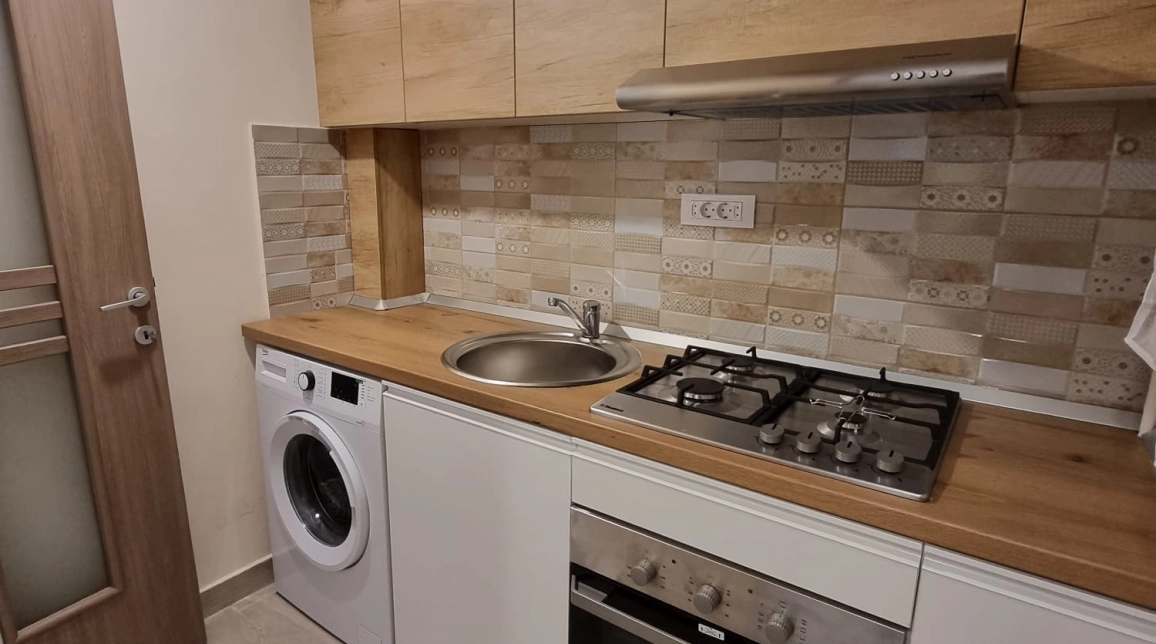 Oferta Apartament, 1 camera semidecomandat, 23 mp, Nicolina, de vanzare,  Gara Nicolina imagine 4