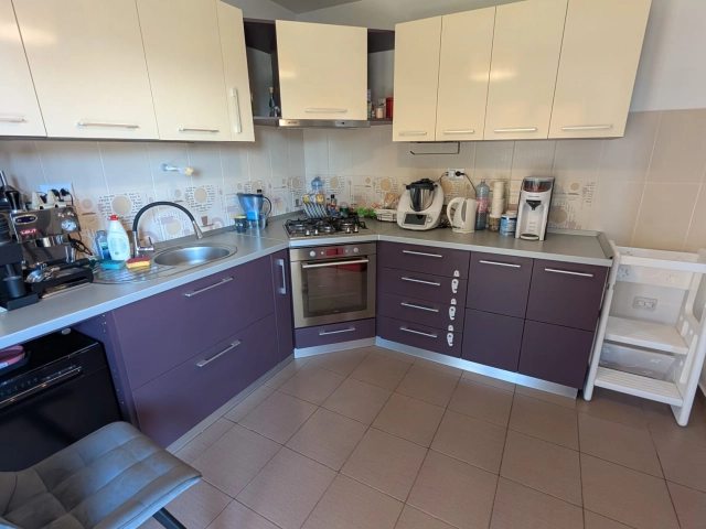 Apartament 4 camere - Lunca Cetatuii