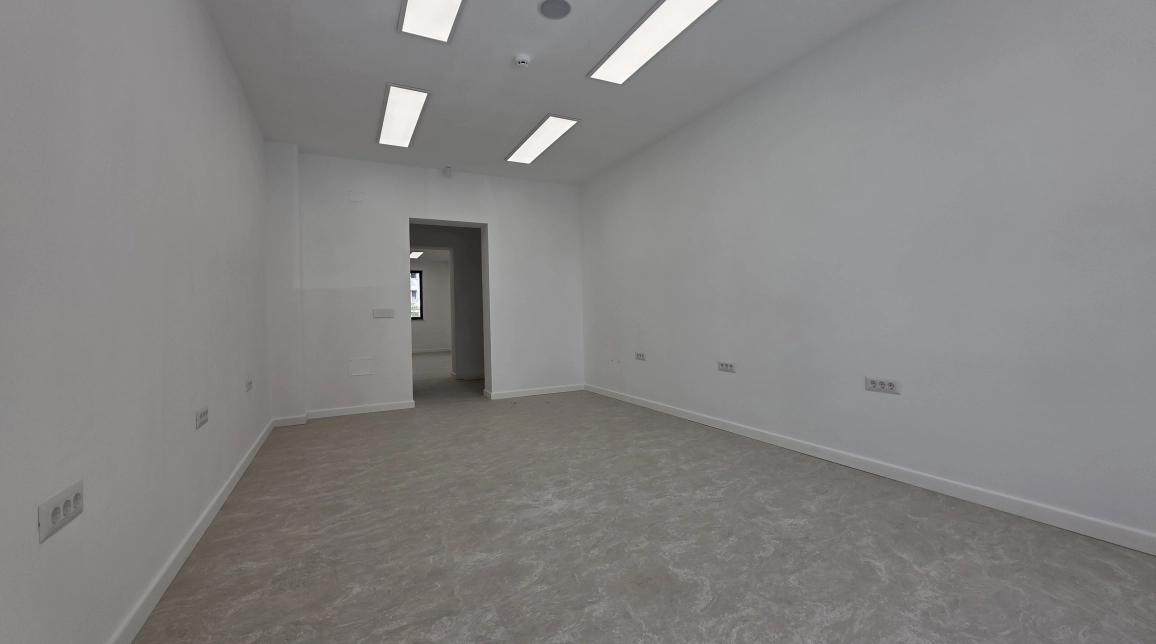 Oferta Spatiu comercial de inchiriat Podu Ros - Piata Nicolina  97mp  imagine 8