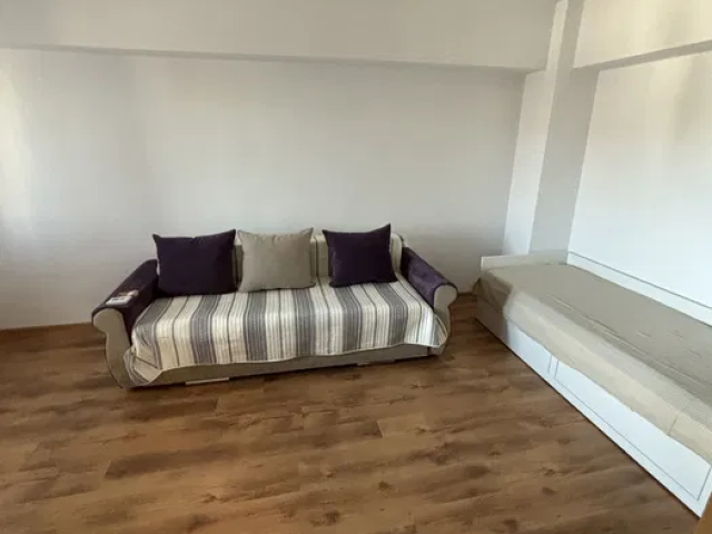 2 camere,  decomandat,  54 mp, de inchiriat apartament in zona Centru,  (UMF) 162583