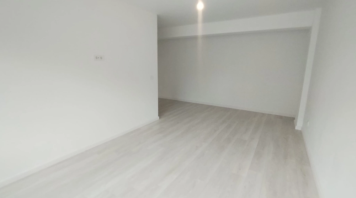 Oferta De inchiriat apartament nou, 2 camere, decomandat, 57 mp, Valea Lupului,  Cubic Plaza imagine 3