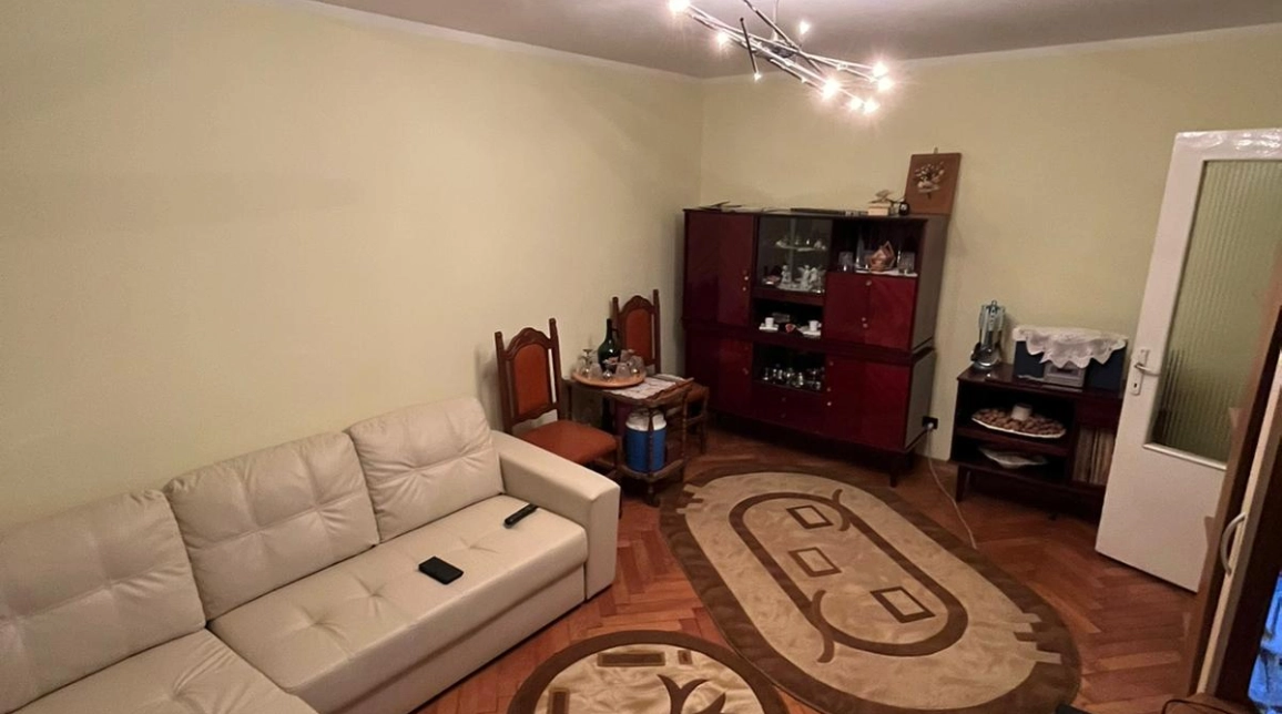 Oferta Apartament de vanzare, 3 camere, decomandat, 86 mp, Central,  Staro / Orhei imagine 1