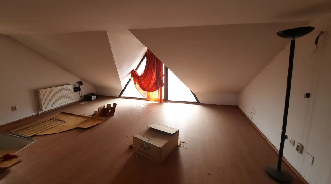 Oferta Apartament, 2 camere semidecomandat, 85 mp, Roznov, de vanzare,  Consiliul Local Roznov (CLRZ) imagine 4