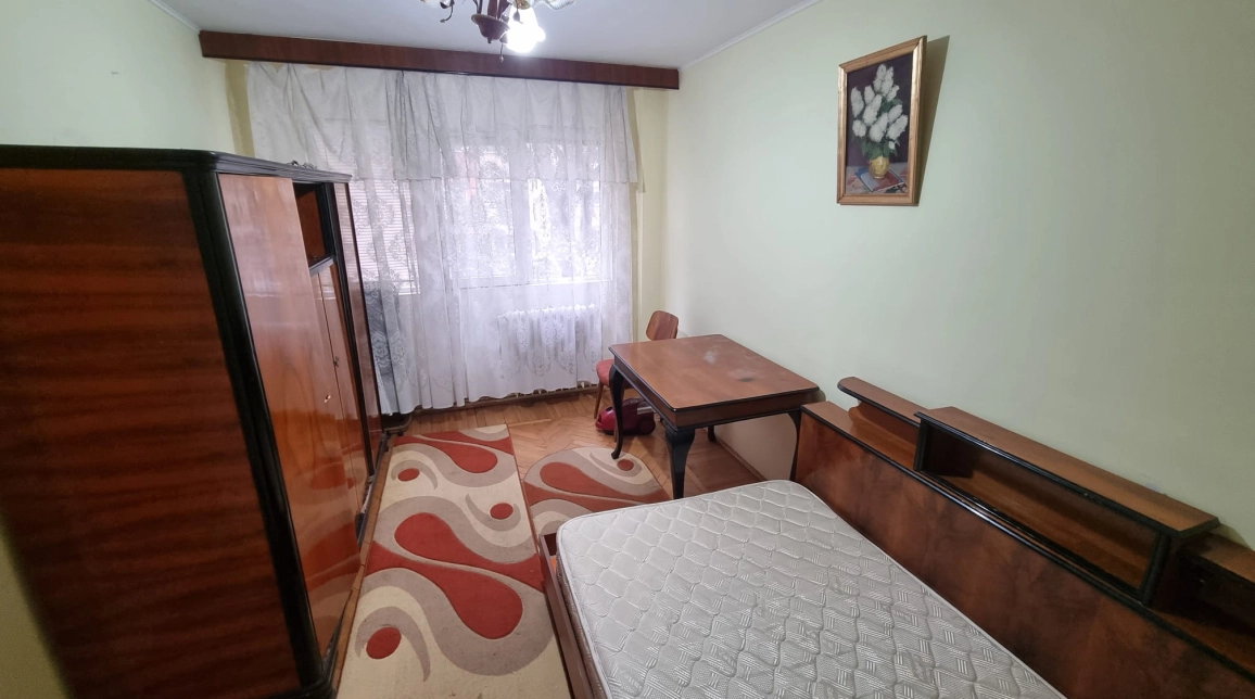 Oferta Tatarasi apartament 64 mp, 3 camere, semidecomandat, de vanzare,  Piata Chirila imagine 2