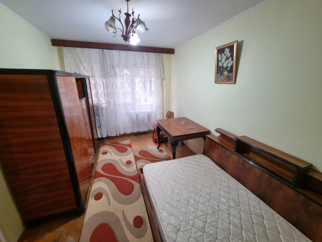 Tatarasi apartament  70 mp, 3 camere,  semidecomandat, de vanzare,  (Piata Chirila) 160484