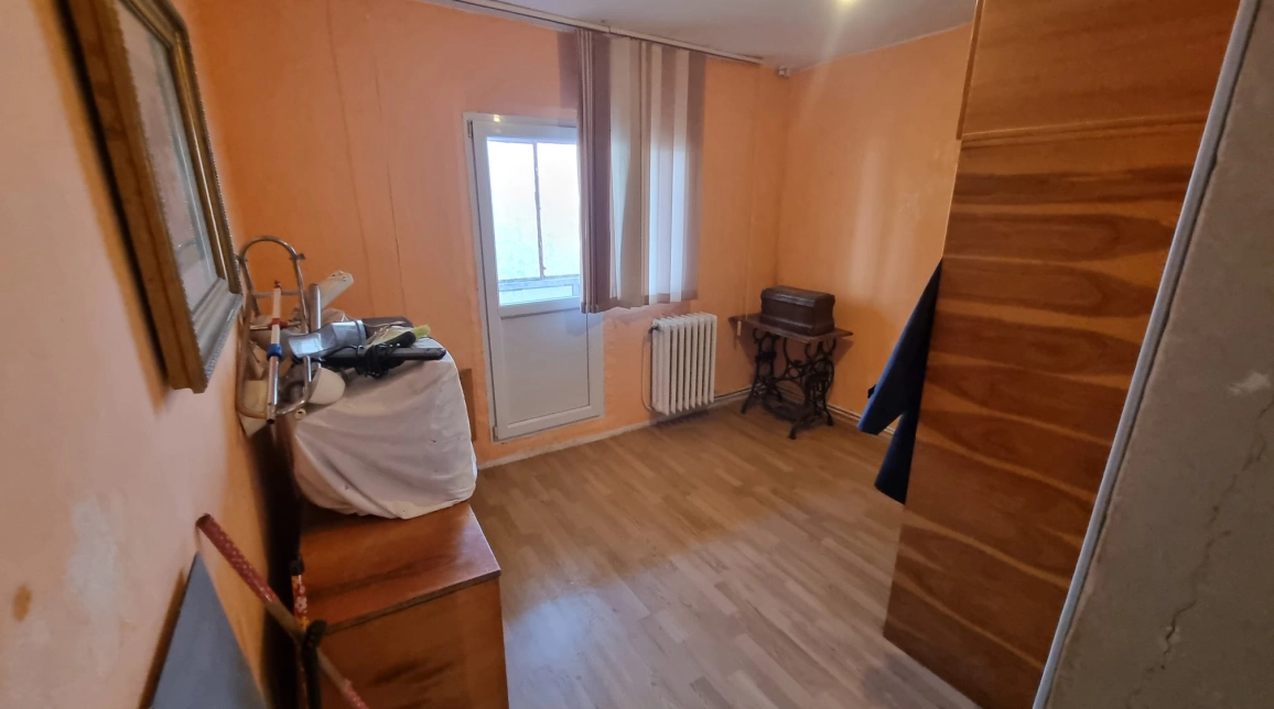 Oferta Tomesti apartament 93 mp, 4 camere, decomandat, de vanzare,  Scoala Patrascanu imagine 3