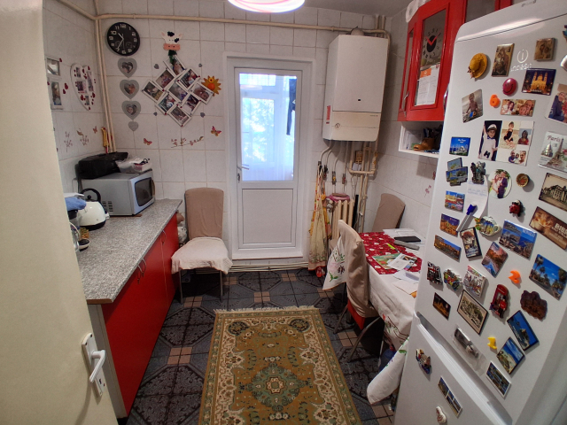 Apartament, 3 camere  decomandat,  60 mp, Canta, de vanzare,  (PROFI) 162246